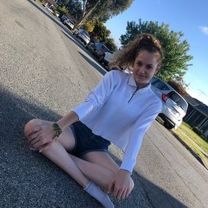 Meet your Posher, Alexia